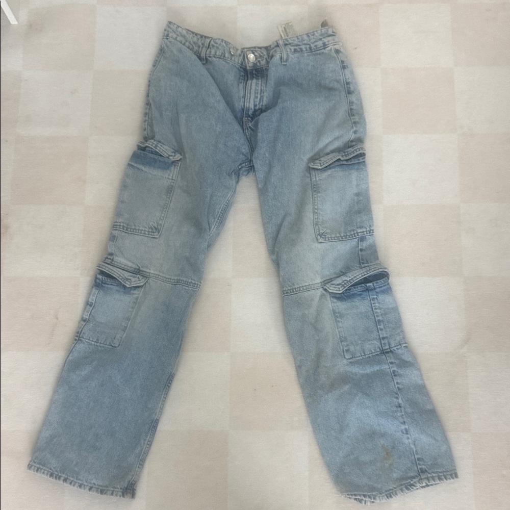 Zara women’s Light Blue Relaxed Jeans